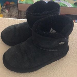 Black Uggs